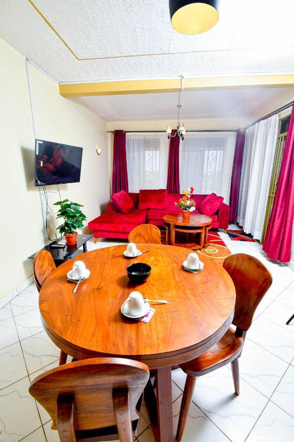 Peace Of Mind Suites เอนเทบเบ้ ภายนอก รูปภาพ