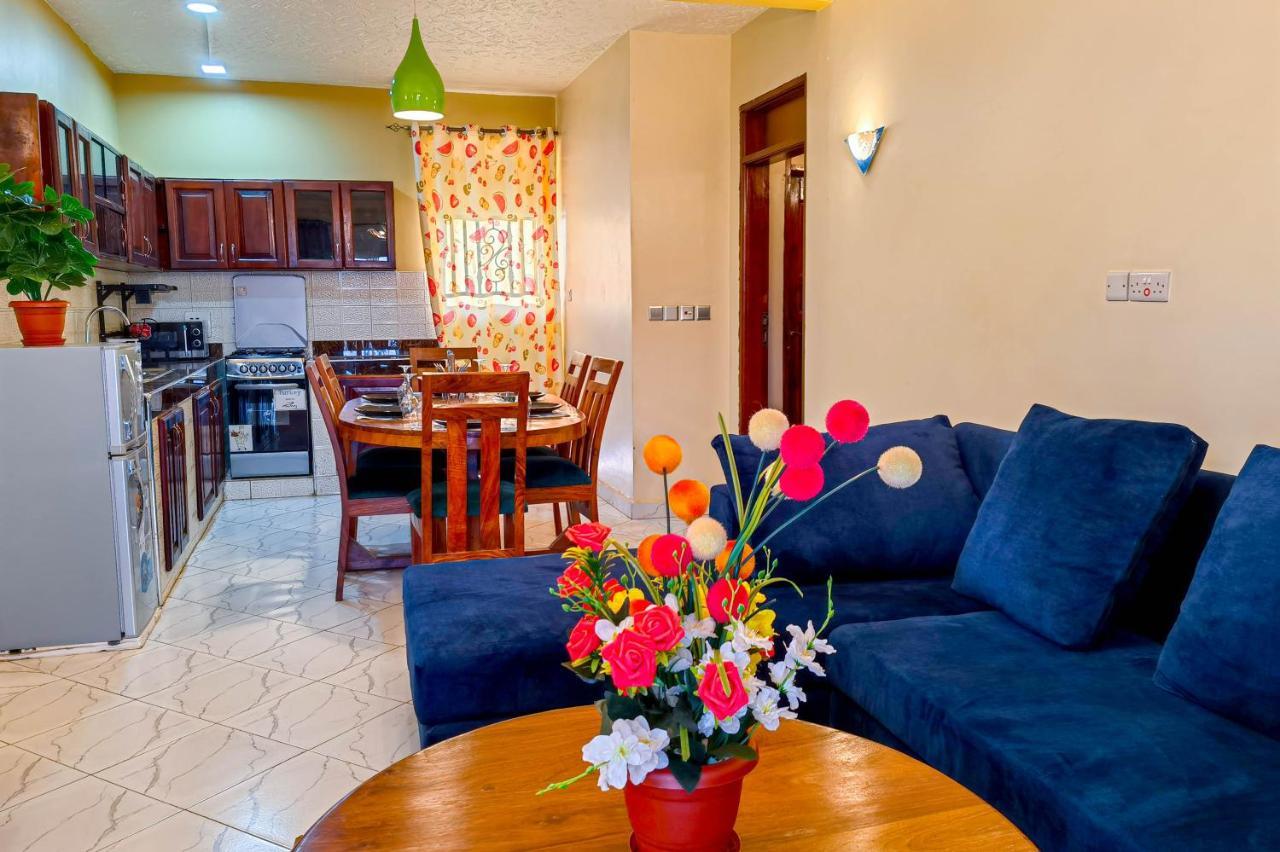 Peace Of Mind Suites เอนเทบเบ้ ภายนอก รูปภาพ