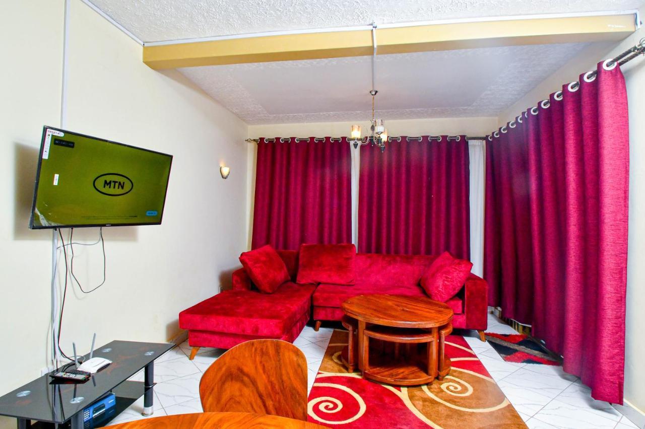Peace Of Mind Suites เอนเทบเบ้ ภายนอก รูปภาพ